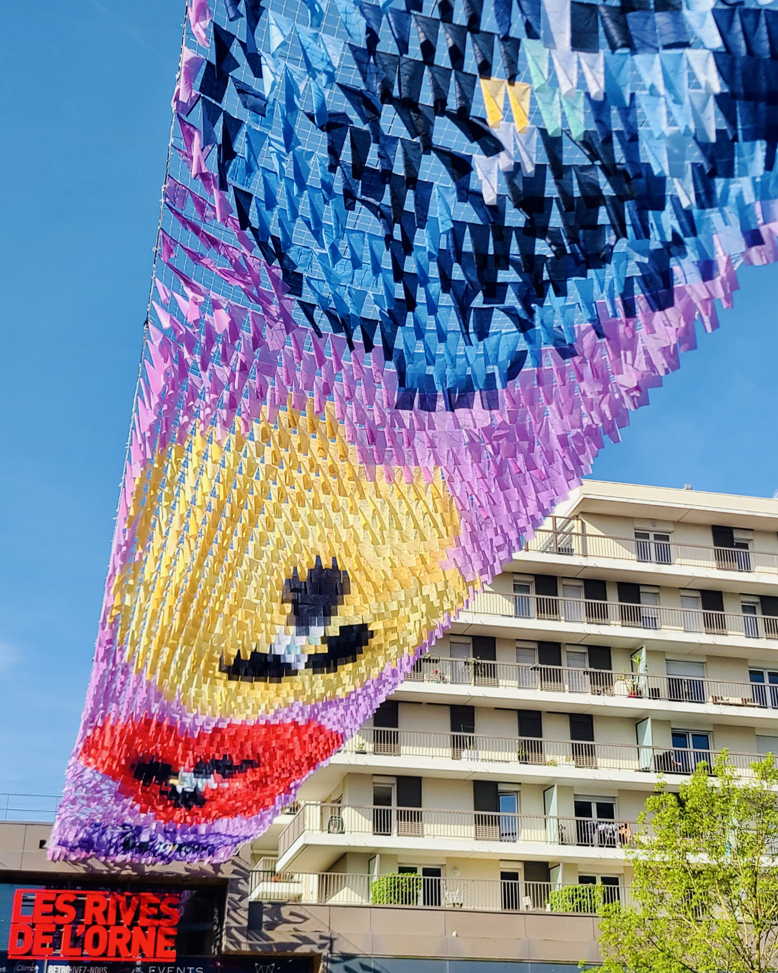 Ciel de rue Canopée chromatique Ombre et art Canopée textile Caen 2026 Installation artistique monumentale Ombre canicule Voile d'ombrage Ciel d'ombrage